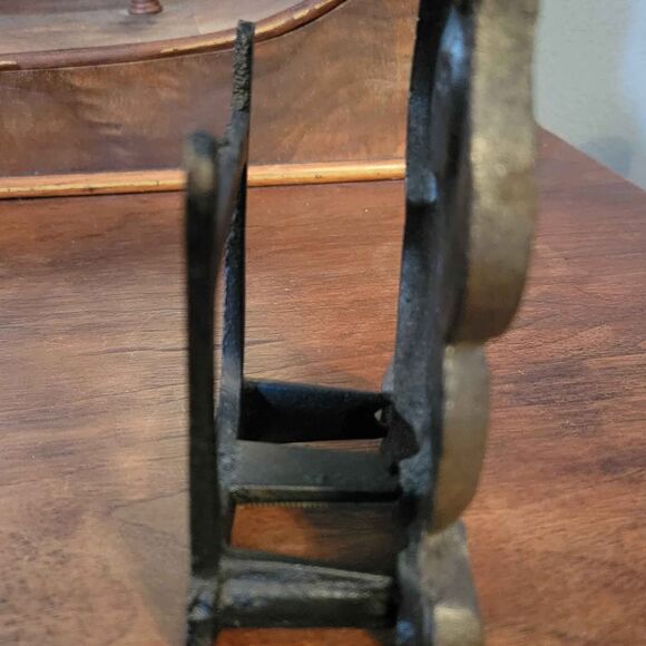 Wrought Iron Owl Napkin Holder Brown Eyes - Picture 4 of 6